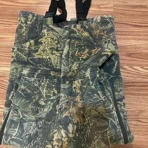 Cabelas Kids Insulated Hunting Bibs sz L